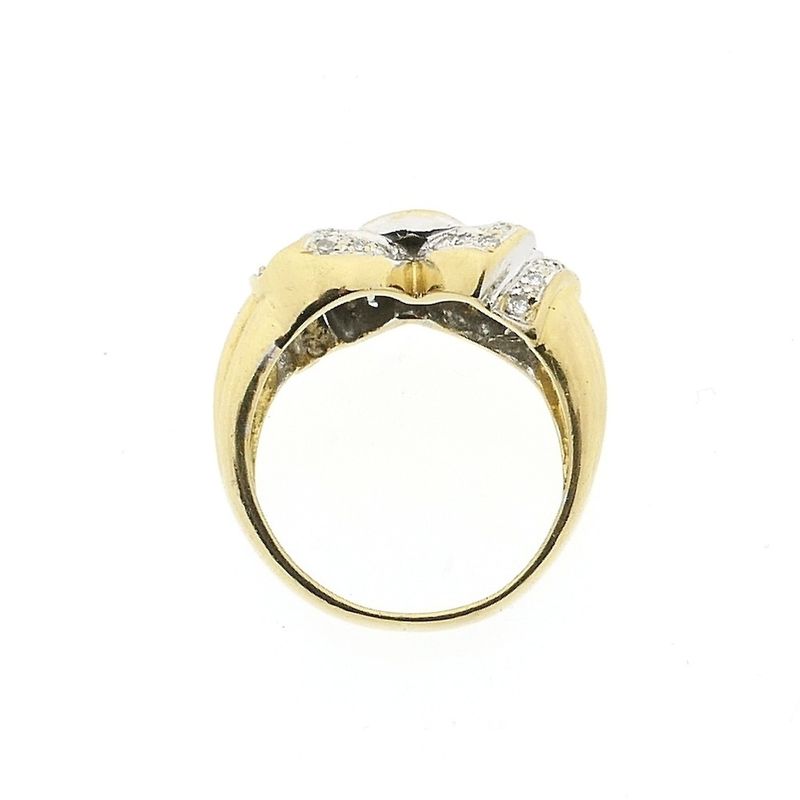 Image 5 of Gold ring with diamonds; 0.74 ct.