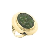 Gold ring with nephrite jade