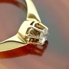 Image 2 of Vintage gold solitaire ring with 0.12 ct diamond.