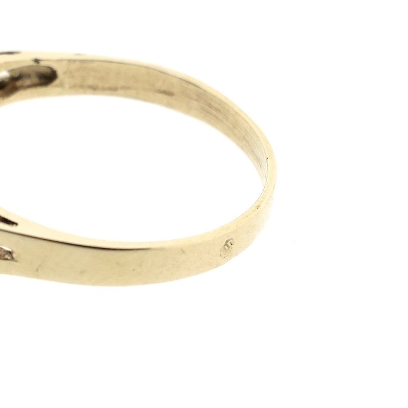 Image 6 of Gold ring with zirconia