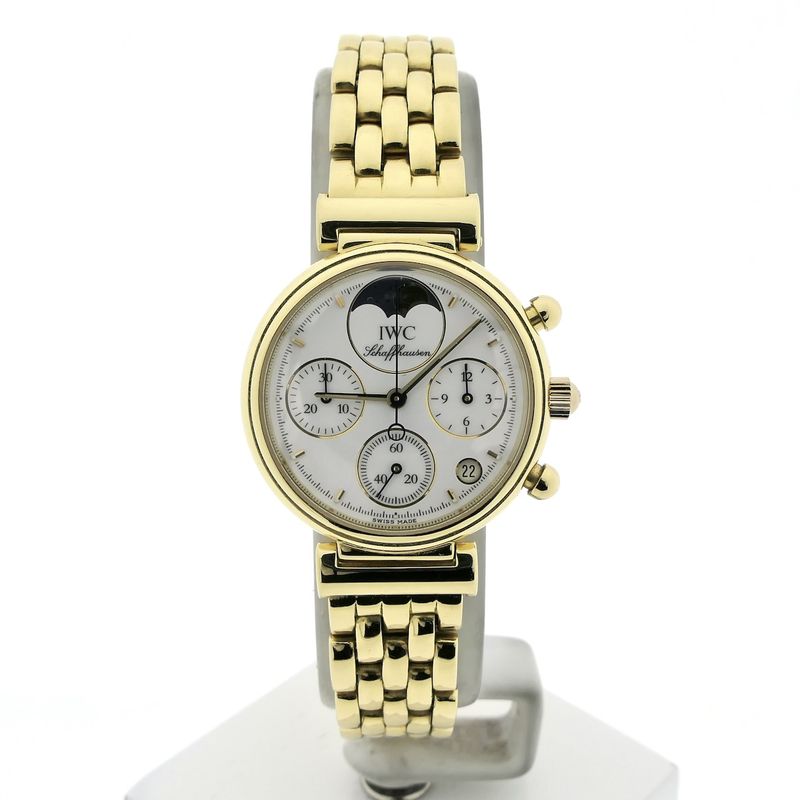 Image 24 of IWC Da Vinci Chronograph IW3735; 18k gold ladies' watch with moon phase