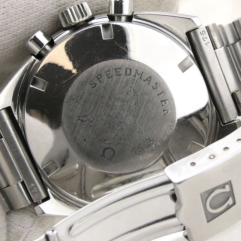 Image 21 of Omega Speedmaster Mark II 'Racing Dial'; Vintage chronograph men's watch