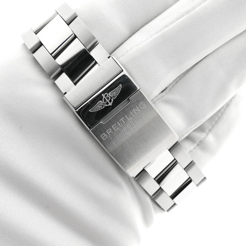 Image 9 of Breitling Avenger Automatic 43 A17318; Automatic men's watch