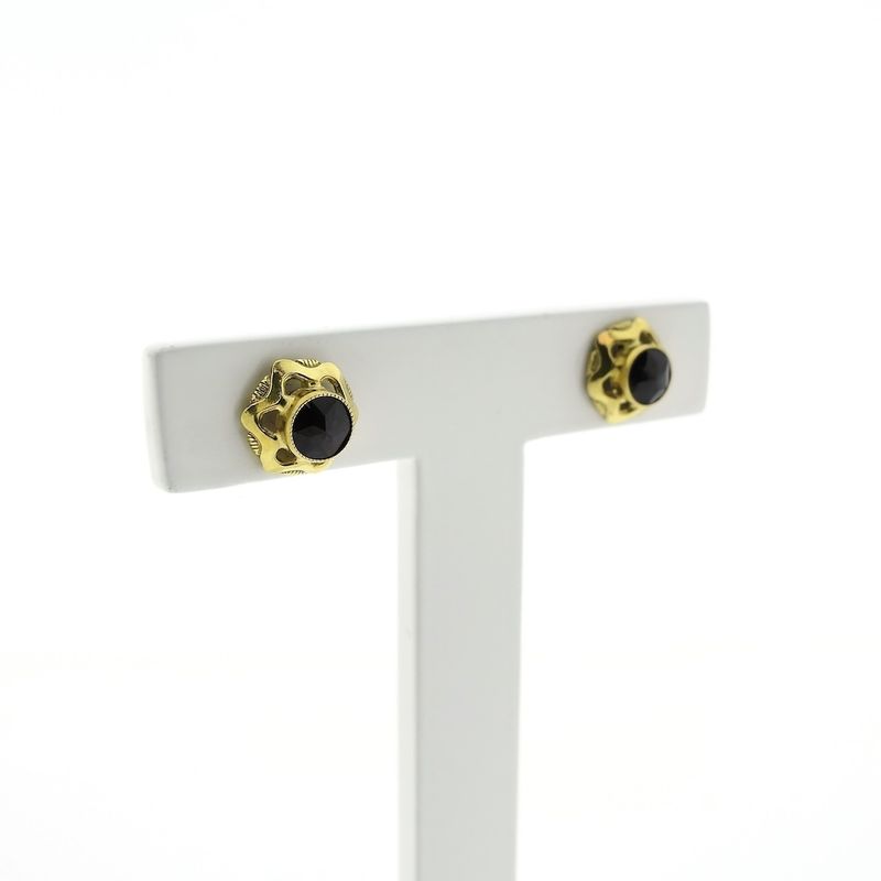Image 3 of Vintage gold stud earrings with garnet