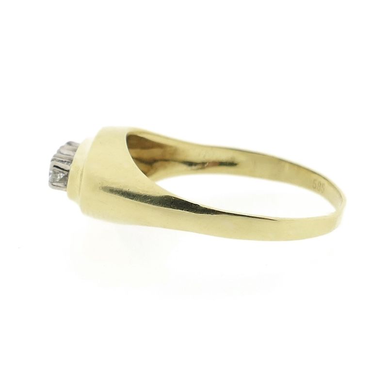 Image 8 of Gold ring with diamonds; 0.15 ct.