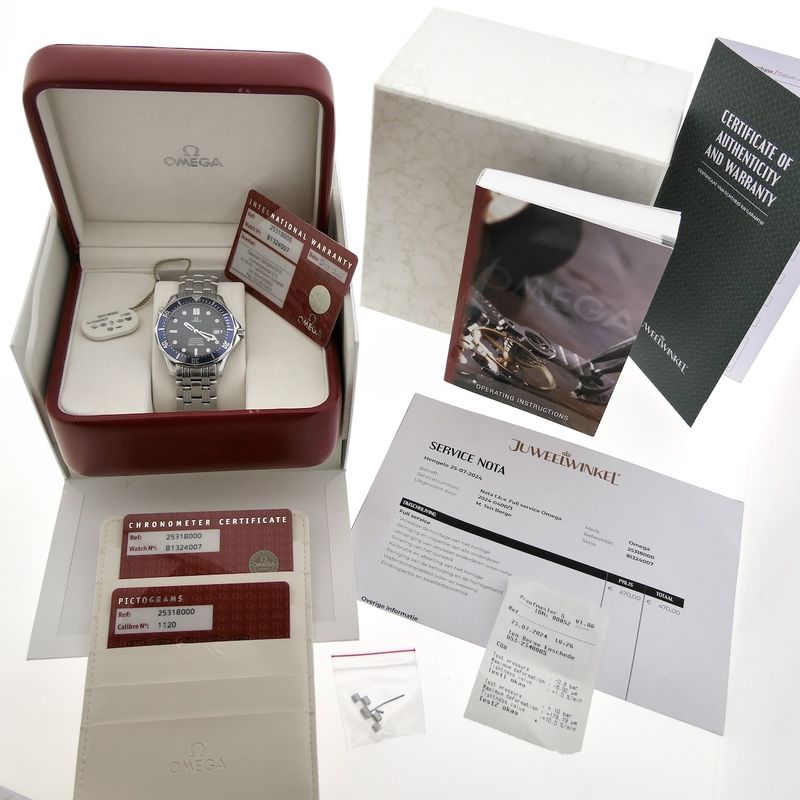 Image 19 of Omega Seamaster 300m 'James Bond' 2531.80.00; Automatic men's diving watch