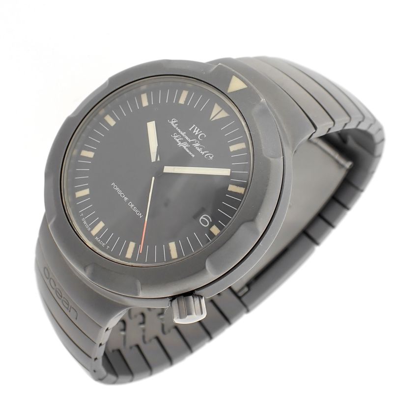 Image 3 of IWC Porsche Design Ocean 2000 'Kampfschwimmer'; Titanium diving watch