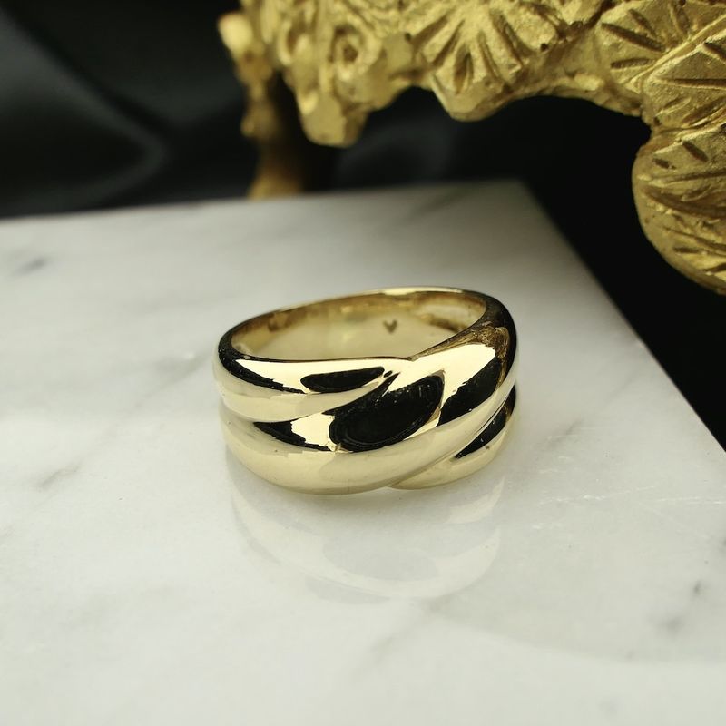 Image 7 of Gold ring with a domed design