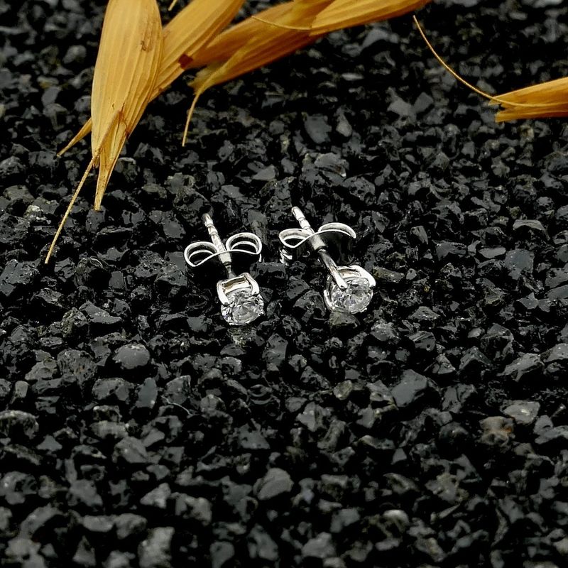 Image 11 of White gold stud earrings with zirconia
