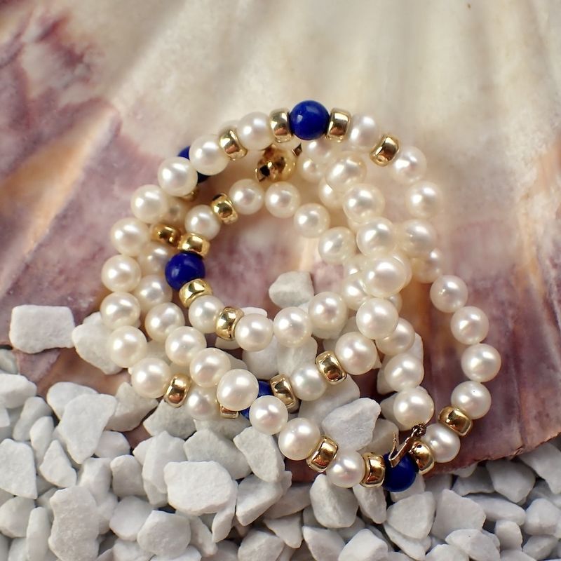 Image 7 of Pearl necklace with lapis lazuli and gold clasp | 43 cm
