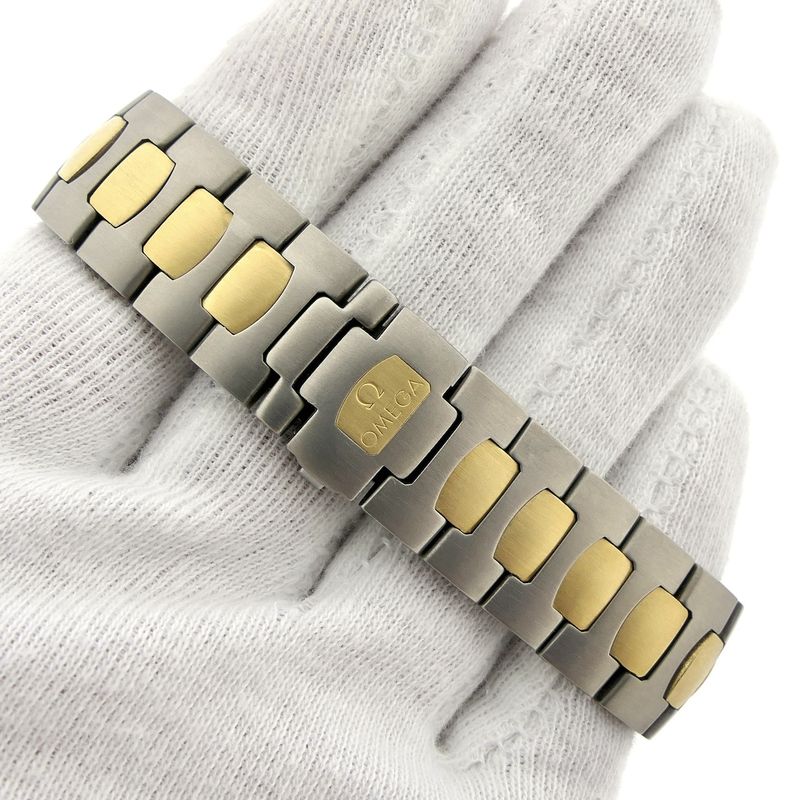 Image 5 of Omega Polaris 'Titane'; 18k. goud/stalen heren horloge