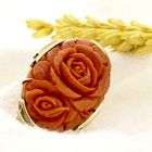 Afbeelding 2 van Gouden broche met camee; bloedkoraal