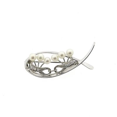 Image 1 of White gold brooch set with pearl and diamonds