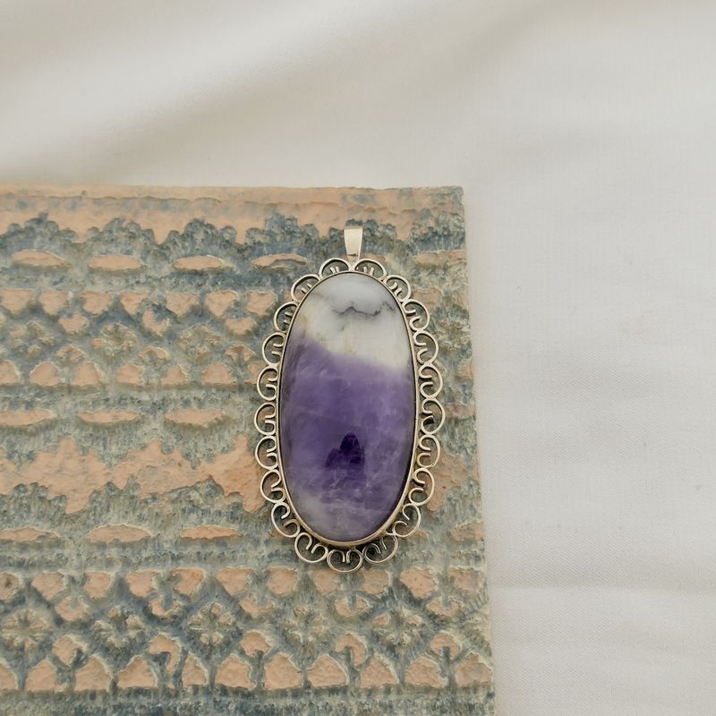 Image 7 of 9 carat pendant with amethyst quartz