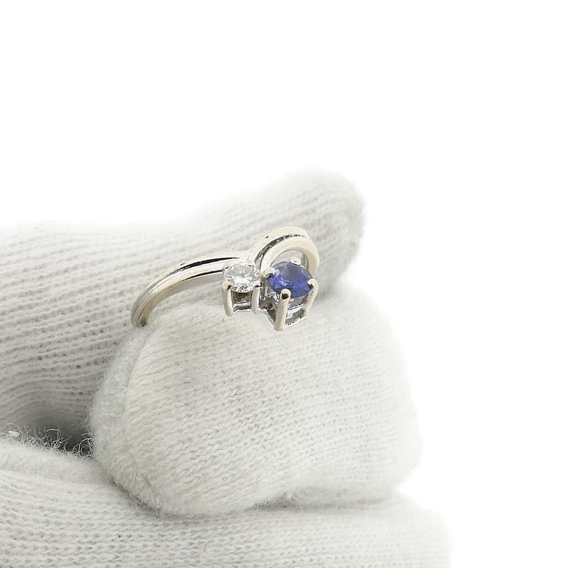 Image 7 of White gold ring with sapphire and diamond | 0.07 ct.