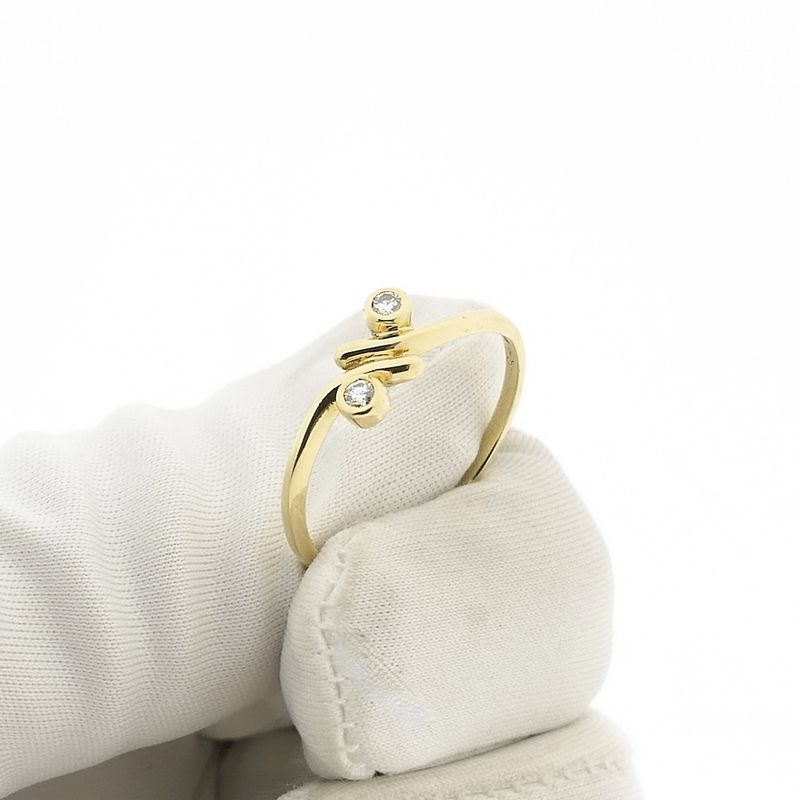 Image 10 of Gold ring with diamonds