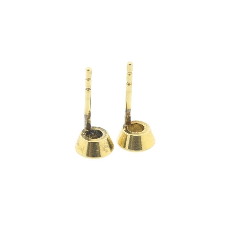 Image 6 of Gold subtle stud earrings with diamond | 0.20 ct.