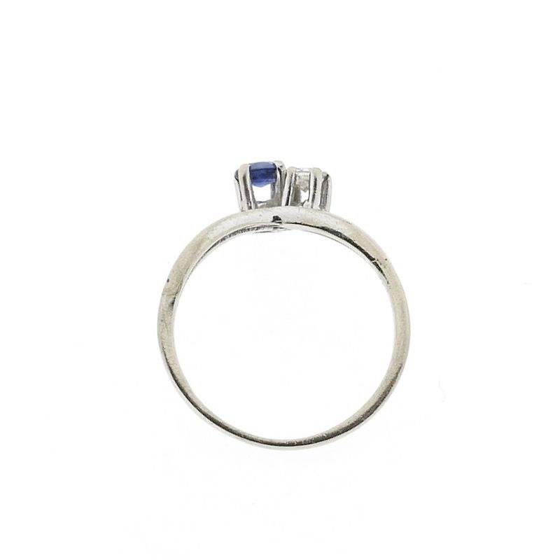 Image 5 of White gold ring with sapphire and diamond | 0.07 ct.