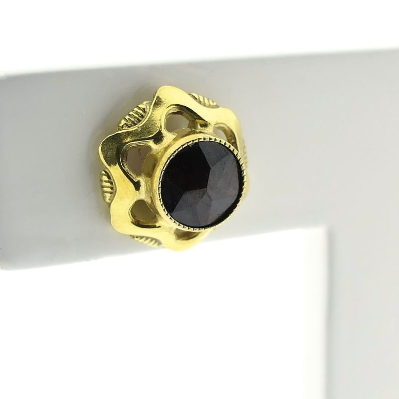 Image 4 of Vintage gold stud earrings with garnet