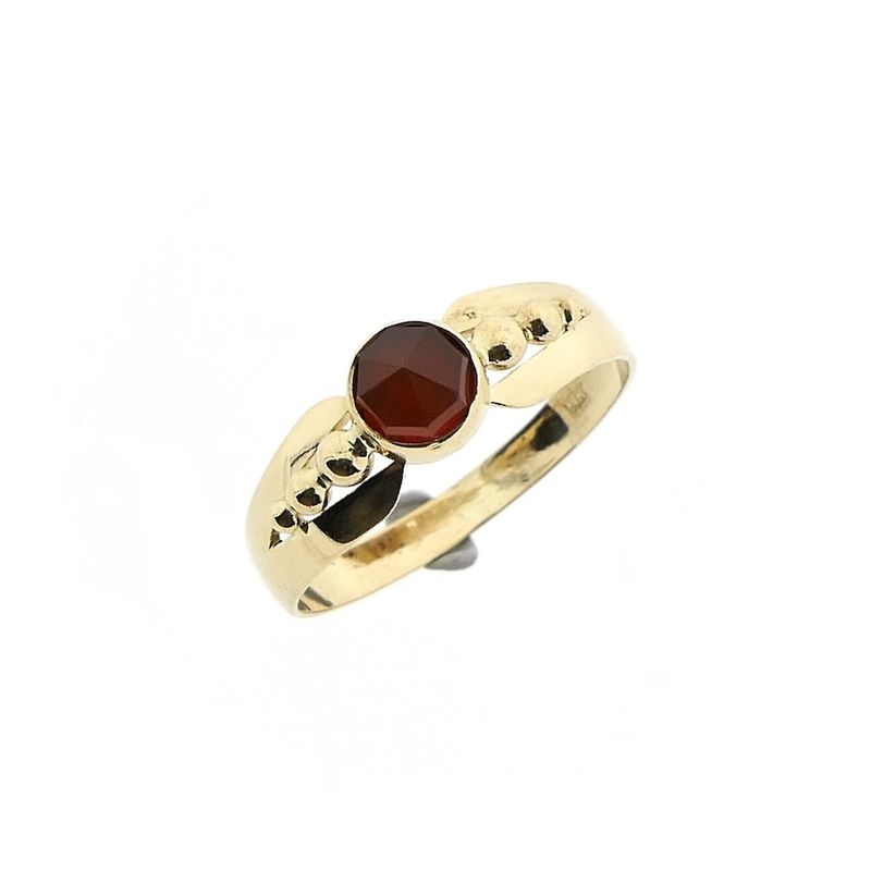 Image 1 of Vintage gold solitaire ring with carnelian