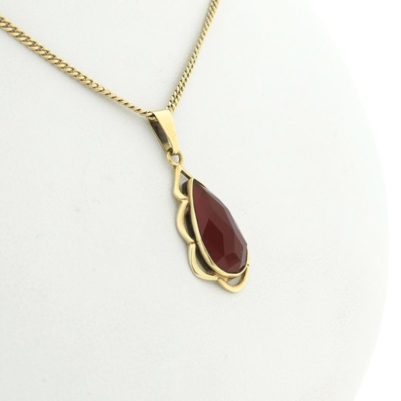 Image 4 of Vintage gold pendant with carnelian