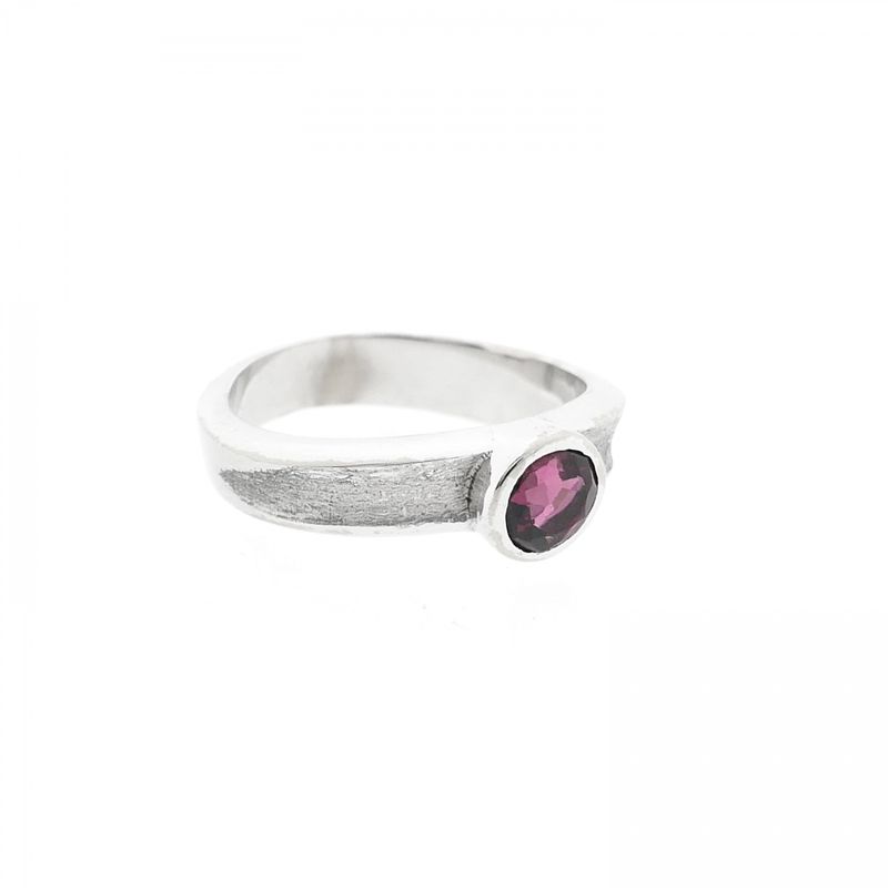 Image 4 of White Gold Ladies' Ring with Pink Spinel