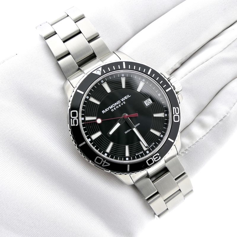 Image 5 of Raymond Weil Tango 8260-ST1-20001; Men's watch