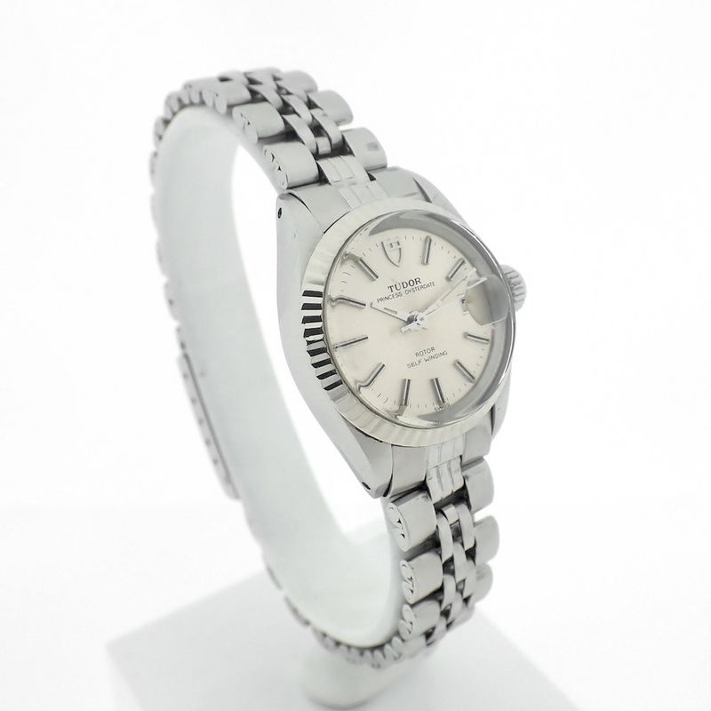 Image 3 of Tudor Princess Oysterdate; Automatisch dames horloge met witgouden bezel