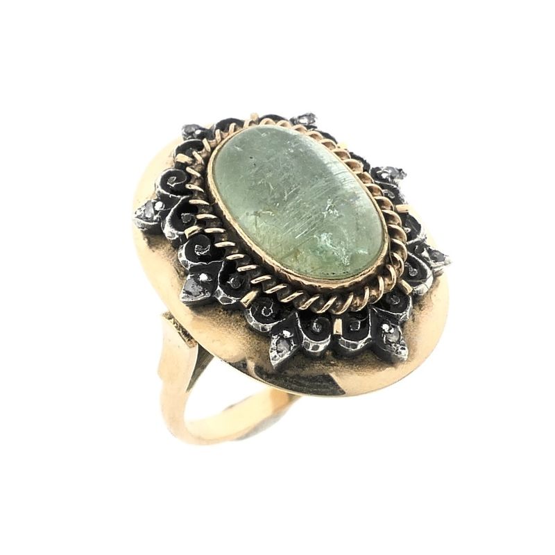 Image 1 of Gold ring with green Beryl