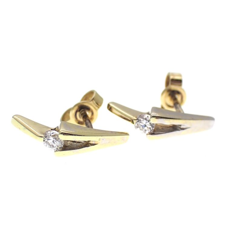 Image 3 of Gold stud earrings with zirconia stones
