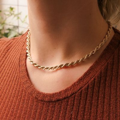 Image 2 of Gold twisted link chain | 41.5 cm