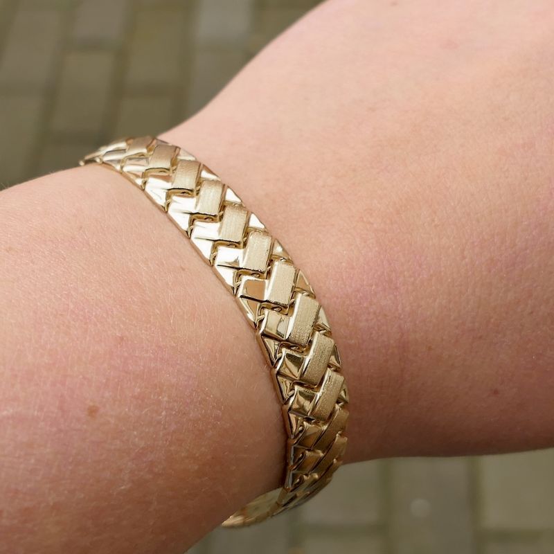 Image 8 of Golden fantasy link bracelet | 19 cm