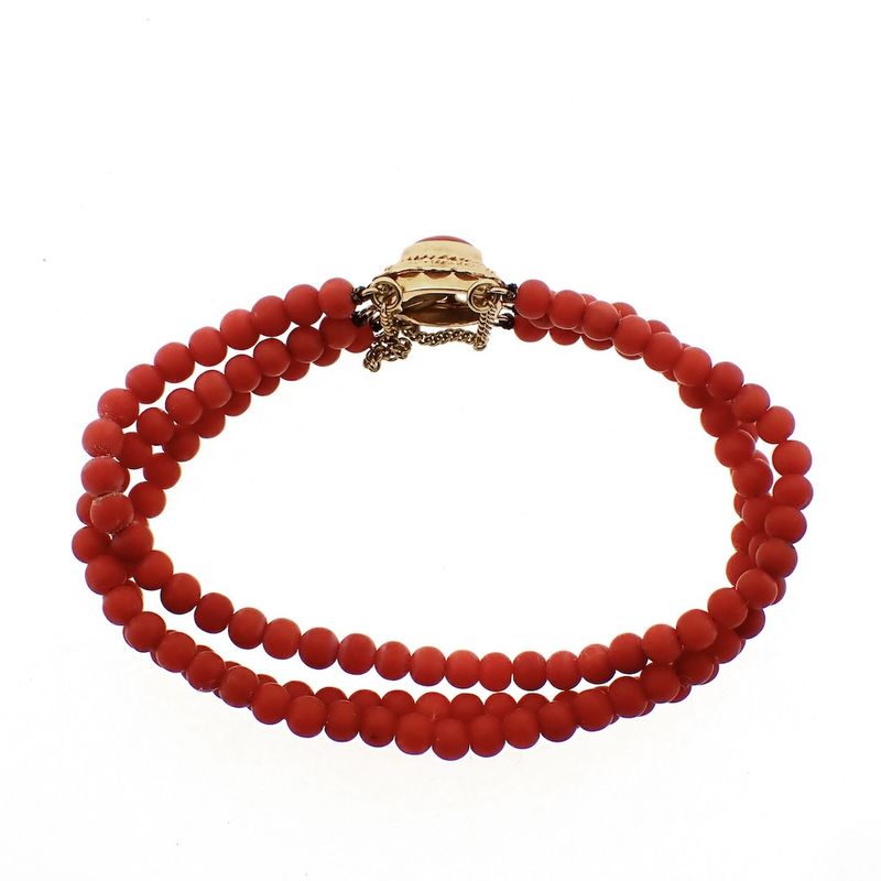 Image 10 of Red coral beads bracelet with gold clasp; Antique | Ø 60mm