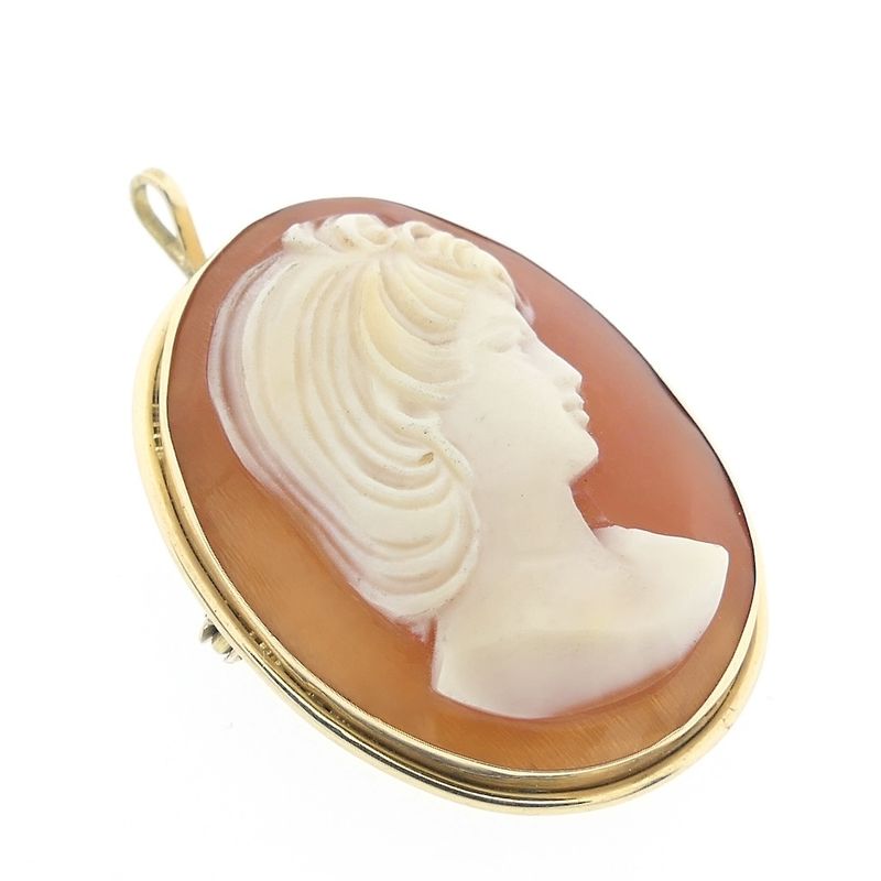Image 9 of Vintage gold brooch/pendant with cameo