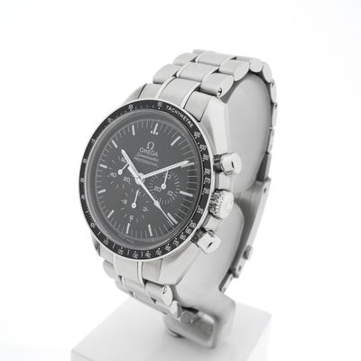 Omega Speedmaster Professional 'Moonwatch' 311.30.42.30.01.005; Chronograph men's watch Image 2 of Omega Speedmaster Professional 'Moonwatch' 311.30.42.30.01.005; Chronograph men's watch