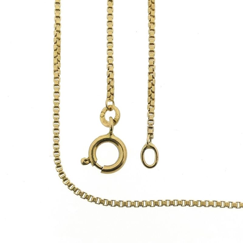 Image 1 of 8 carat Venetian link chain