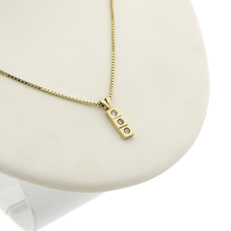 Image 7 of Gold pendant with zirconia