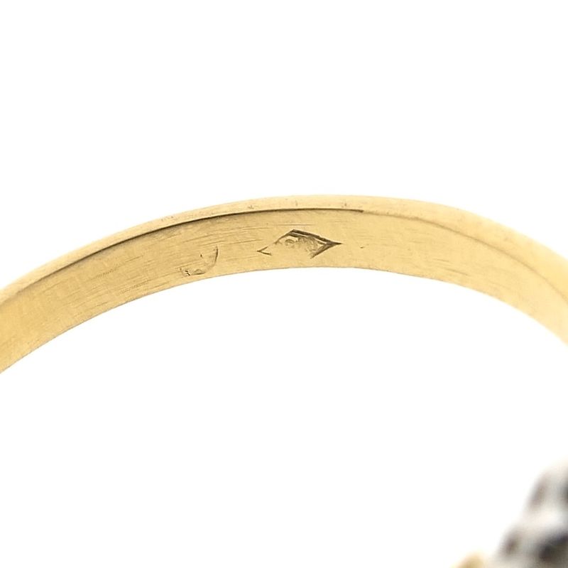 Image 9 of 18-karat gold ring with sapphire and diamond | 0.30 ct.