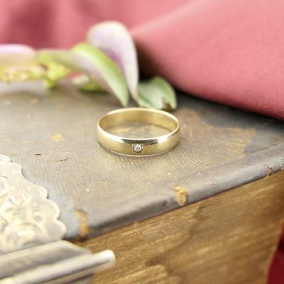 Image 2 of Gold sliding ring with diamond | 0.01 ct.