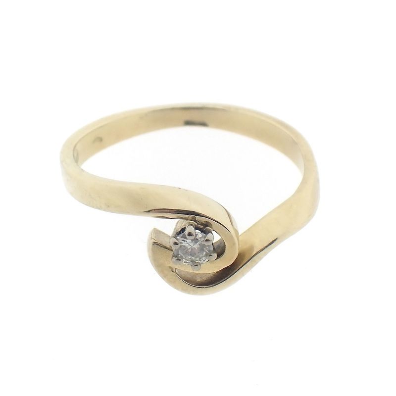 Image 9 of Gold solitaire ring with diamond; 0.07 ct.