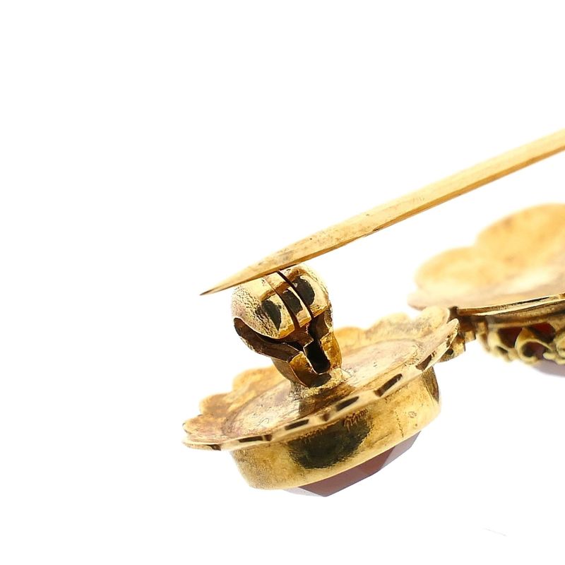 Image 5 of Vintage Gold Brooch with Carnelian