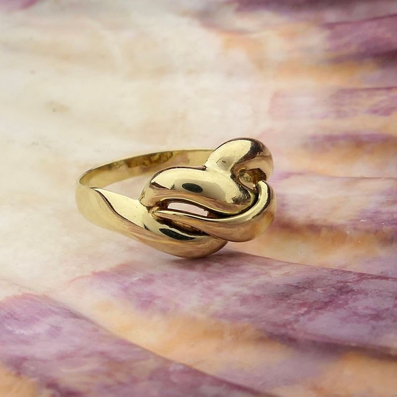 Image 2 of Gold ring with knotted design
