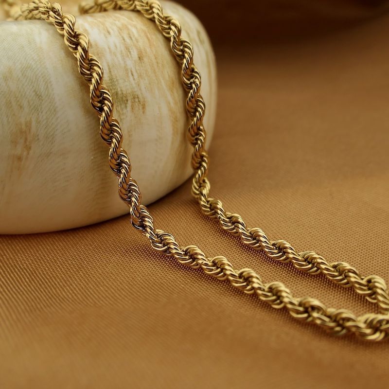Image 2 of 18K Gold Twisted Link Chain | 61 cm