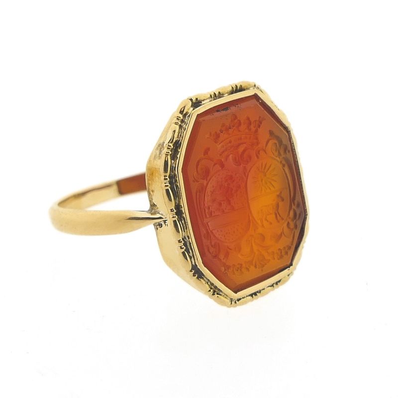 Image 3 of Vintage gold ring with carnelian | Family crests