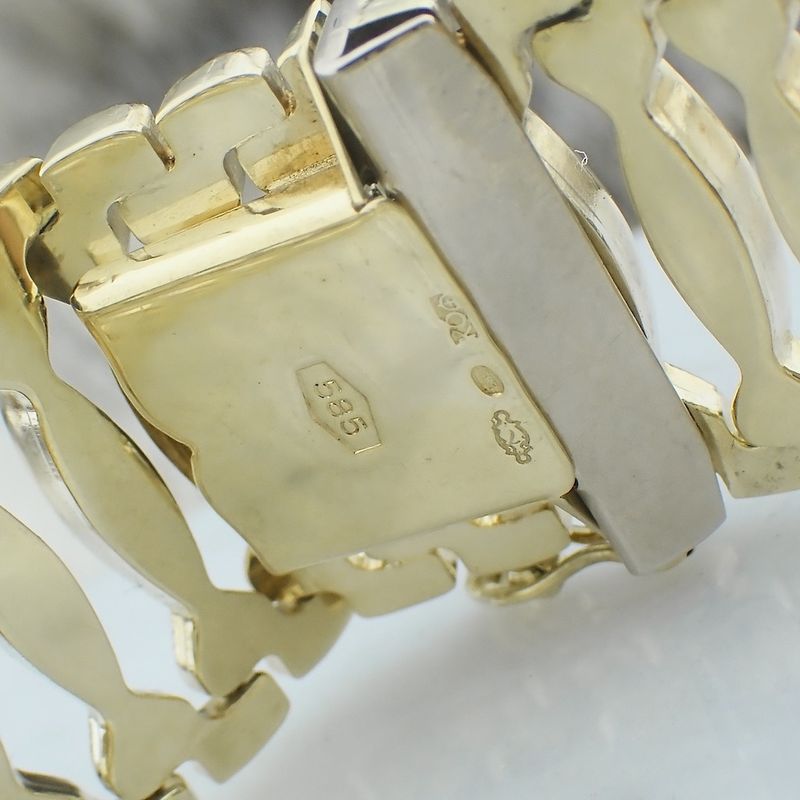 Image 6 of Vintage gold link bracelet; 19.5 cm