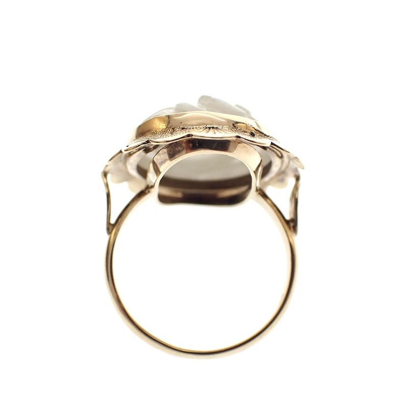 Image 3 of Vintage gold ring with floral cut white onyx