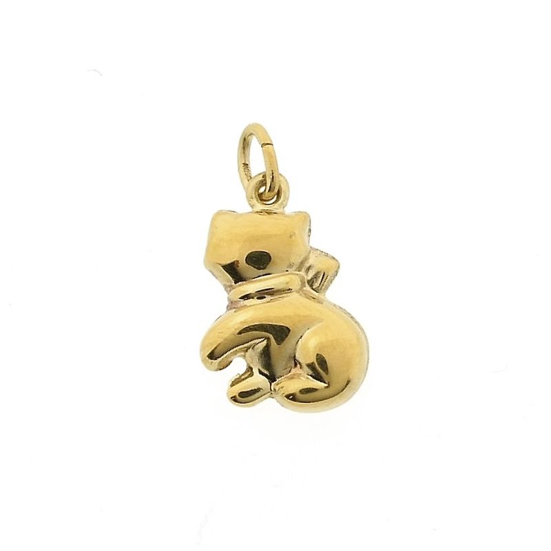 Image 5 of Gold pendant of a cat