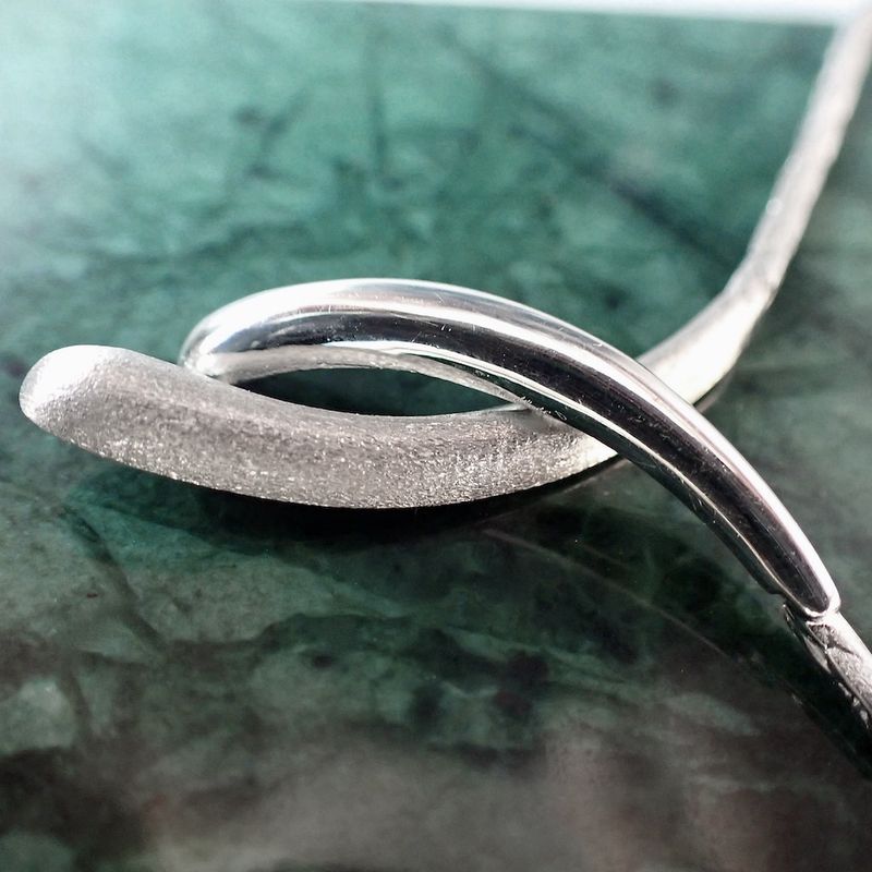 Image 4 of White gold cobra link necklace with fixed pendant | 40 cm