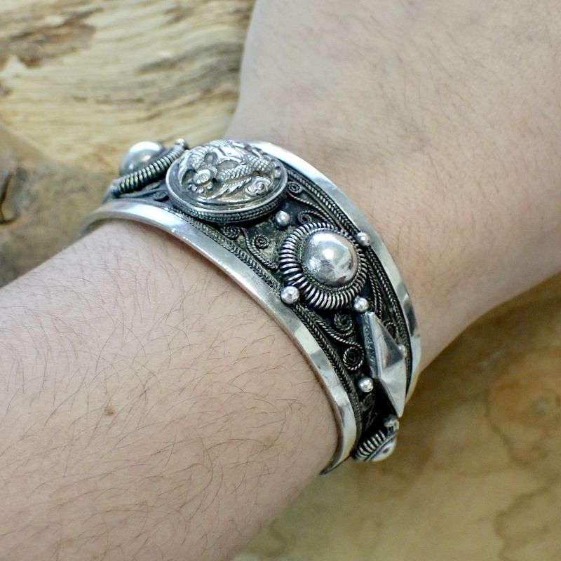 Image 3 of Silver Thai clamp bracelet | Size S/M