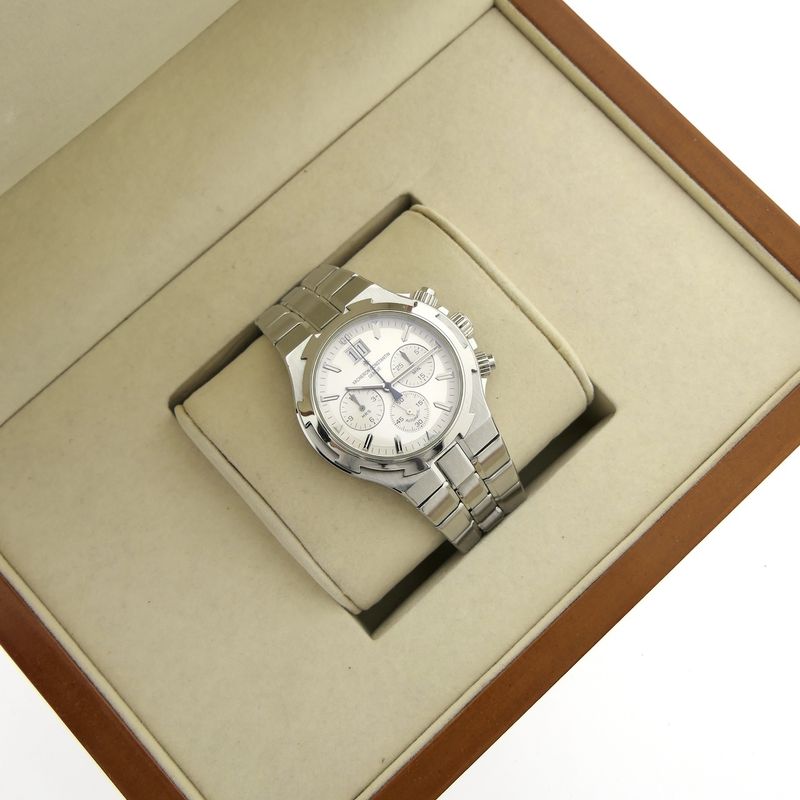 Image 21 of Vacheron Constantin Overseas Chronograph 49140; Automatic men's watch